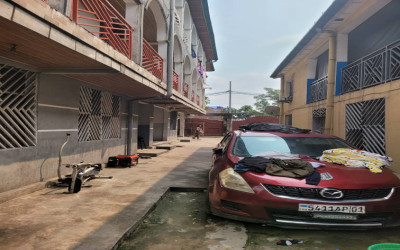 Gallery thumbnail Immeuble à Limete